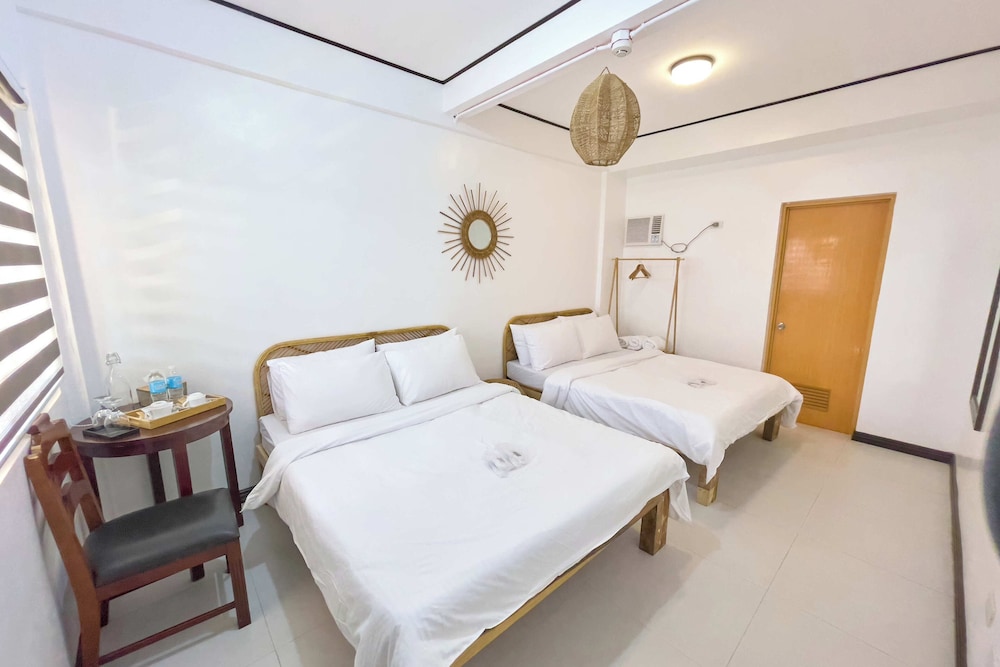 Deluxe Twin Room photo 2