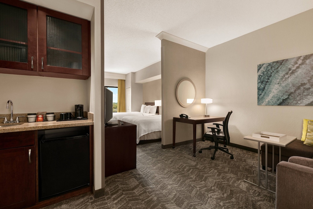 Suite, 2 Double Beds (Mobility/Hearing Access, Roll-In Shwr)