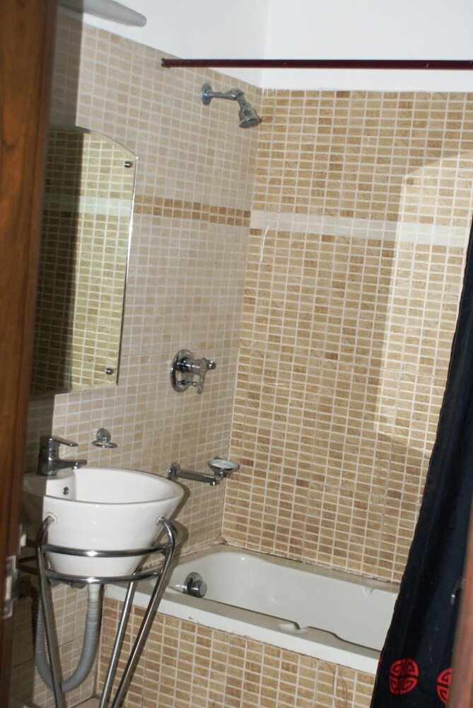 Deluxe Room - Photo 2
