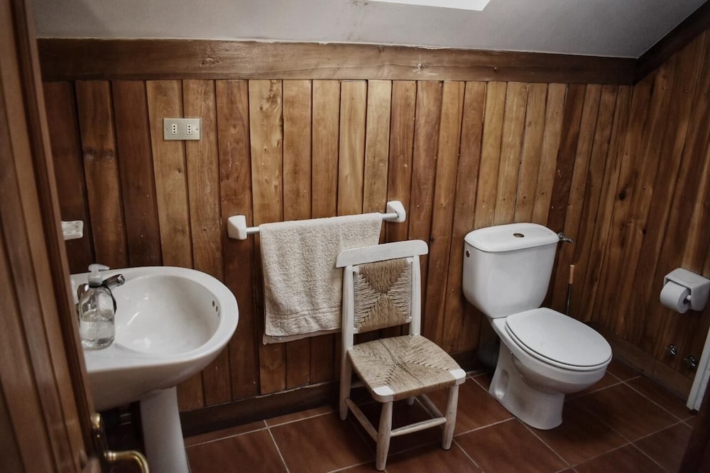 Superior Quadruple Room, Lake View photo 3