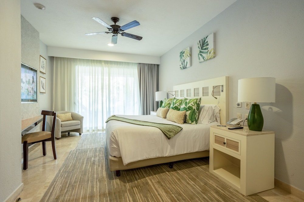 Deluxe Ocean View 2 Queen Beds - Photo 6