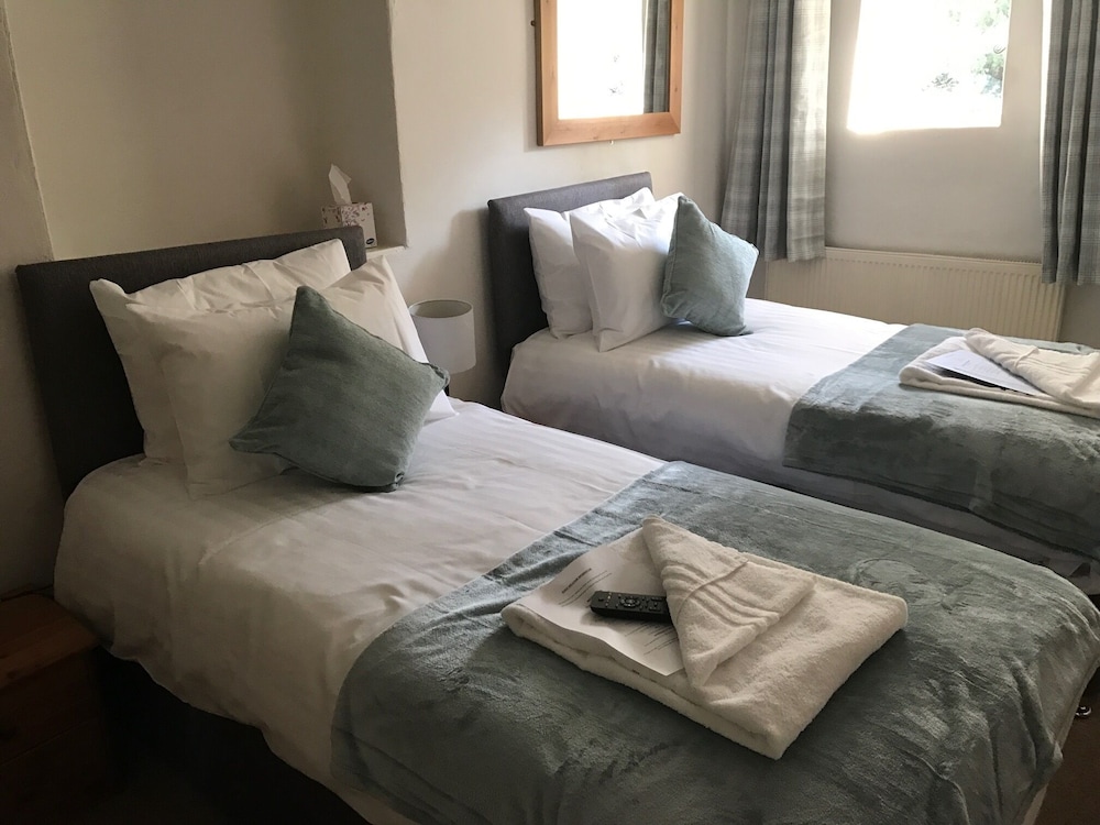 Premier Double or Twin Room, Ensuite photo 2