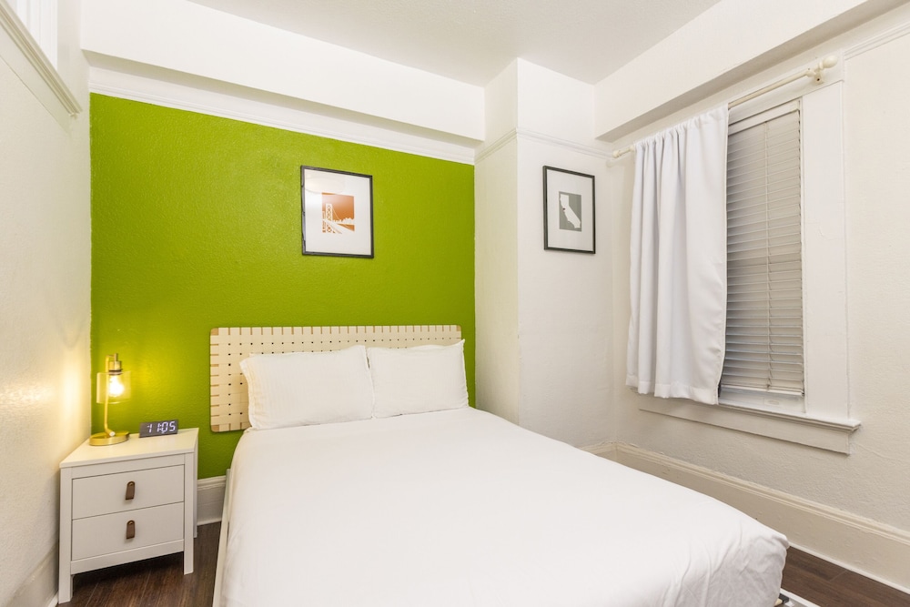 Economy Double Room, Private Bathroom - Photo 1