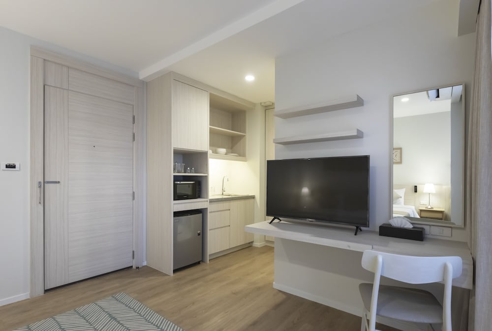 Deluxe Room - Photo 6