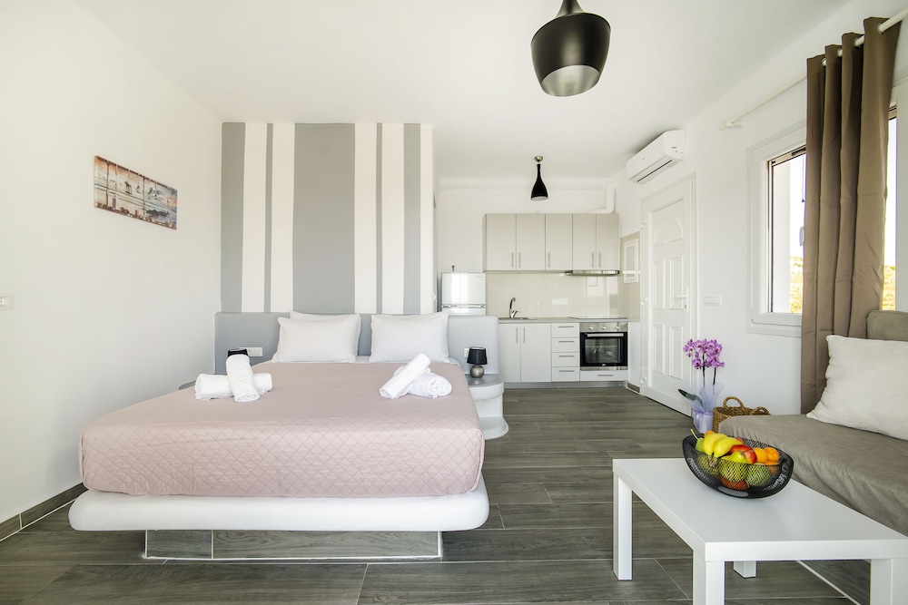 Superior Studio, 1 Double Bed, Balcony, Sea View