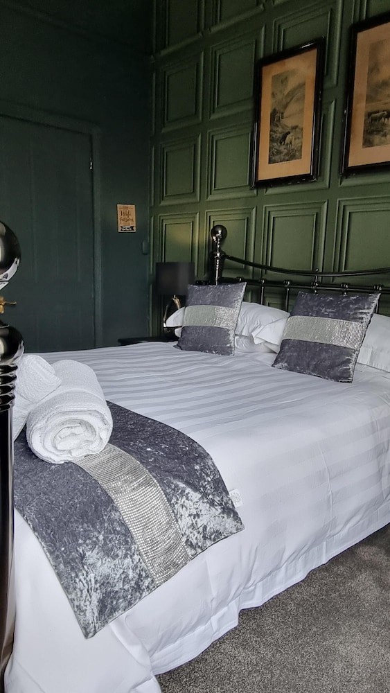 Luxury Double Room, Accessible, Ensuite (Marigold Room) photo 2