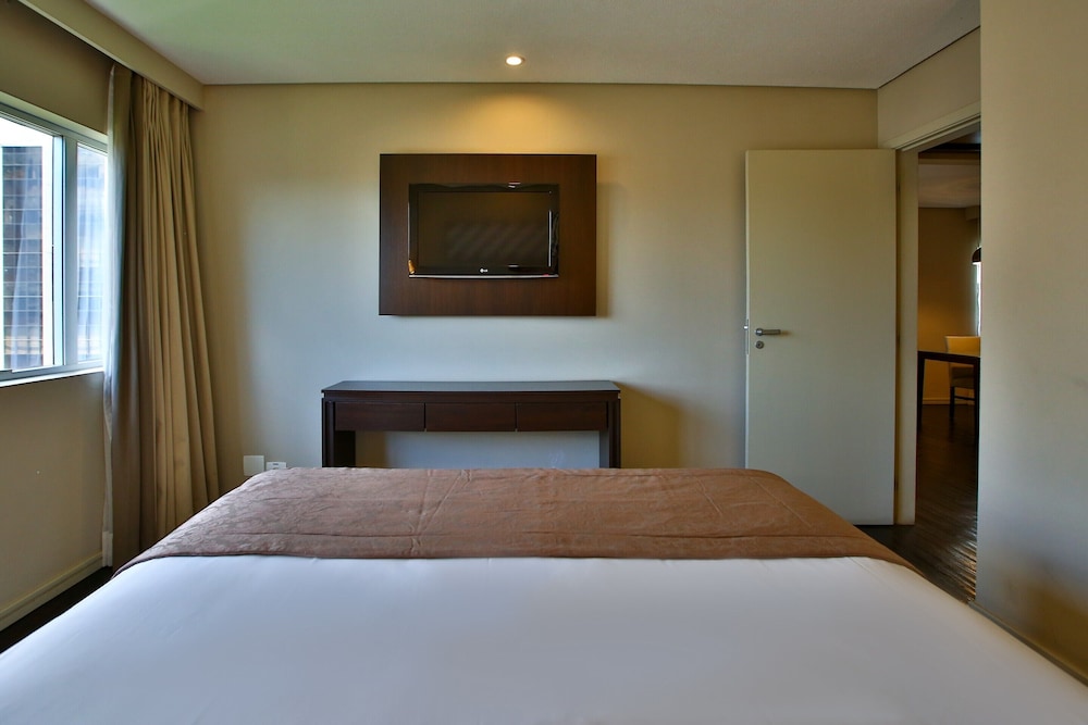 Available room thumbnail 5