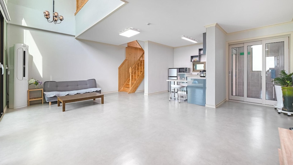 Basic Room, 1 Bedroom (103(Ocean View,Spa,withpet)) - Photo 3