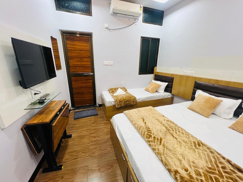 Luxury Triple Room