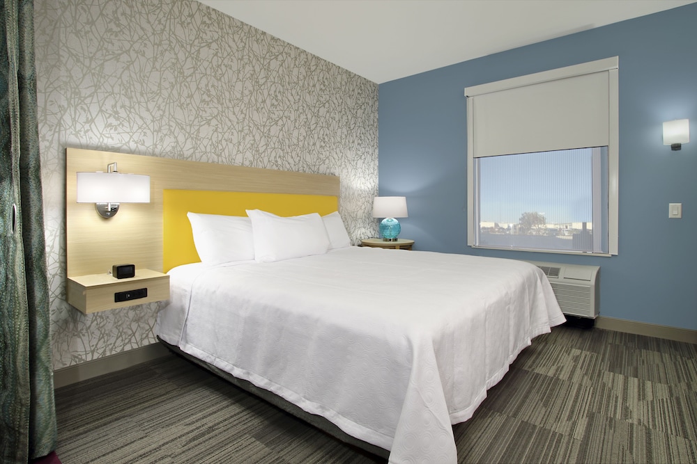 Studio, 1 King Bed, Accessible, Bathtub (Mobility & Hearing) - Photo 3