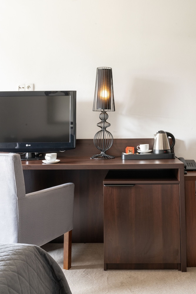 Standard Double Room - Photo 6