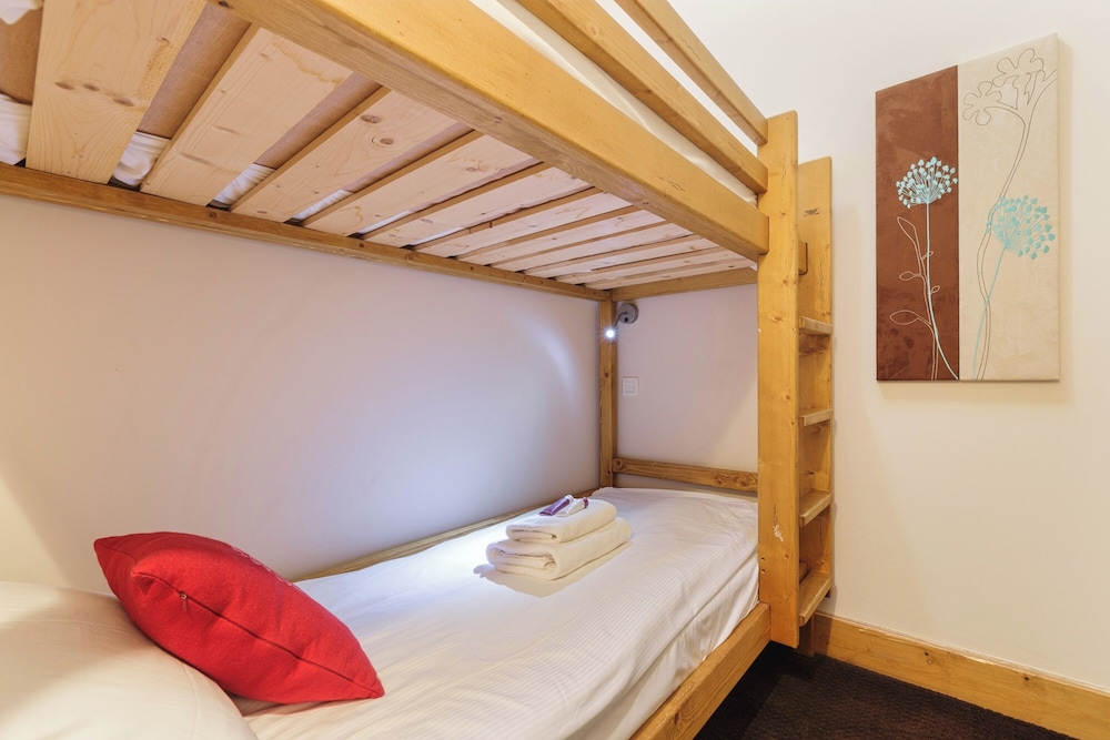 Family Apartment, Multiple Bedrooms (Vallorcine Balme 22 ski in / ski out)