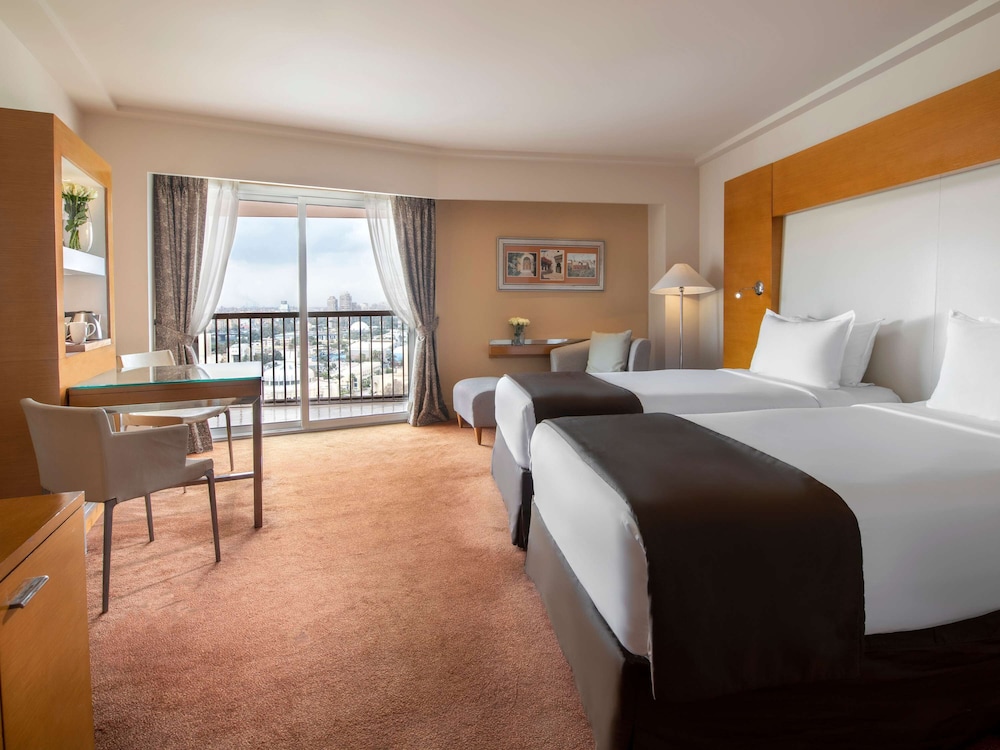 Premium Room, 2 Twin Beds (Partial Nile View)