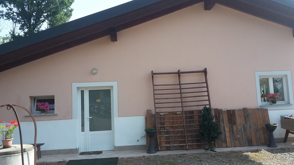 Twin Room, Accessible photo 3