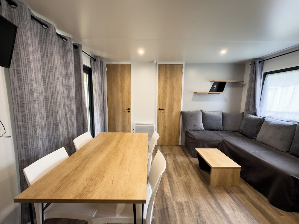 Suite - Photo 10