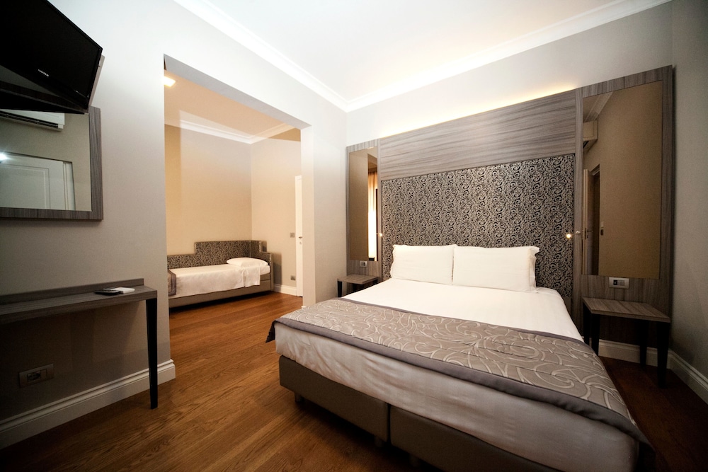 Triple Room (Font) photo 1