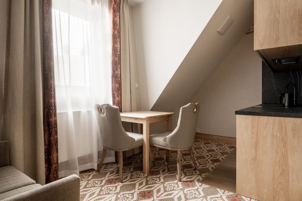 Executive Suite photo 3