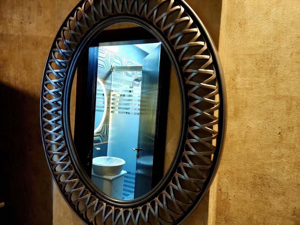 Private Single Room with Private bathroom photo 3