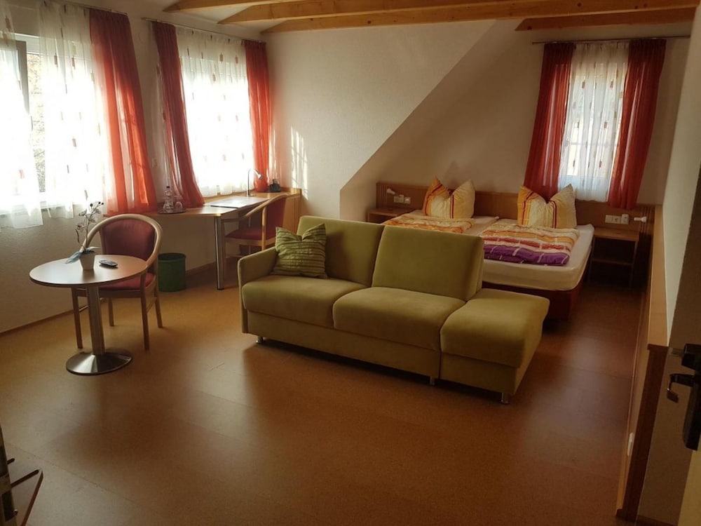 Family Apartment, Private Bathroom, Garden View photo 3