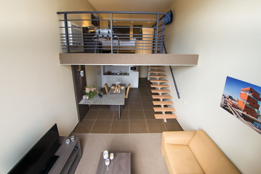 Superior Duplex (Duplex) - Photo 6