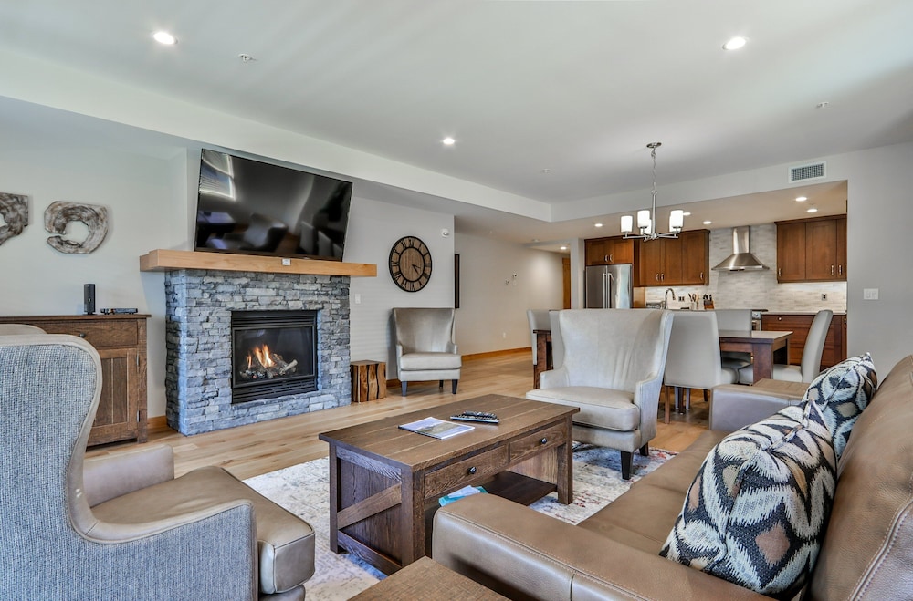 W304 Three Bedroom Premier Condo