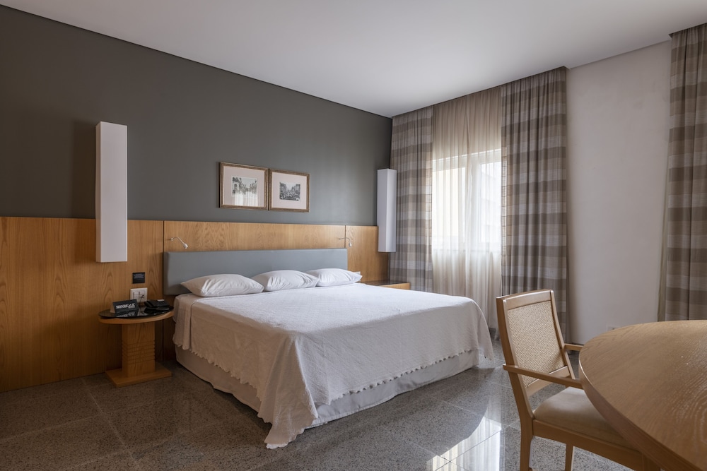 Suite Master - Photo 1