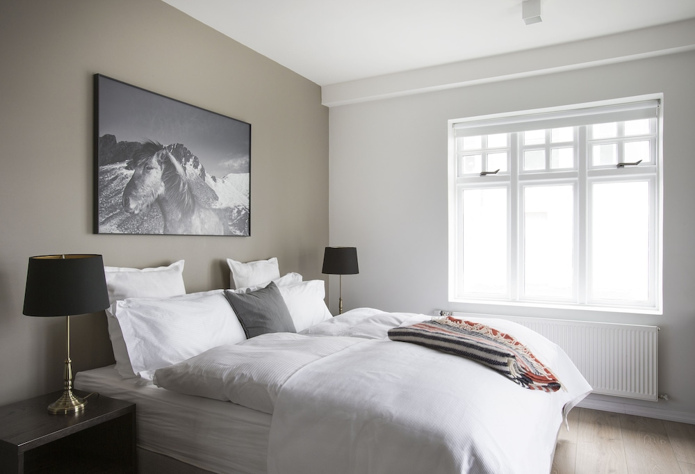 Suite, 2 Bedrooms photo 2