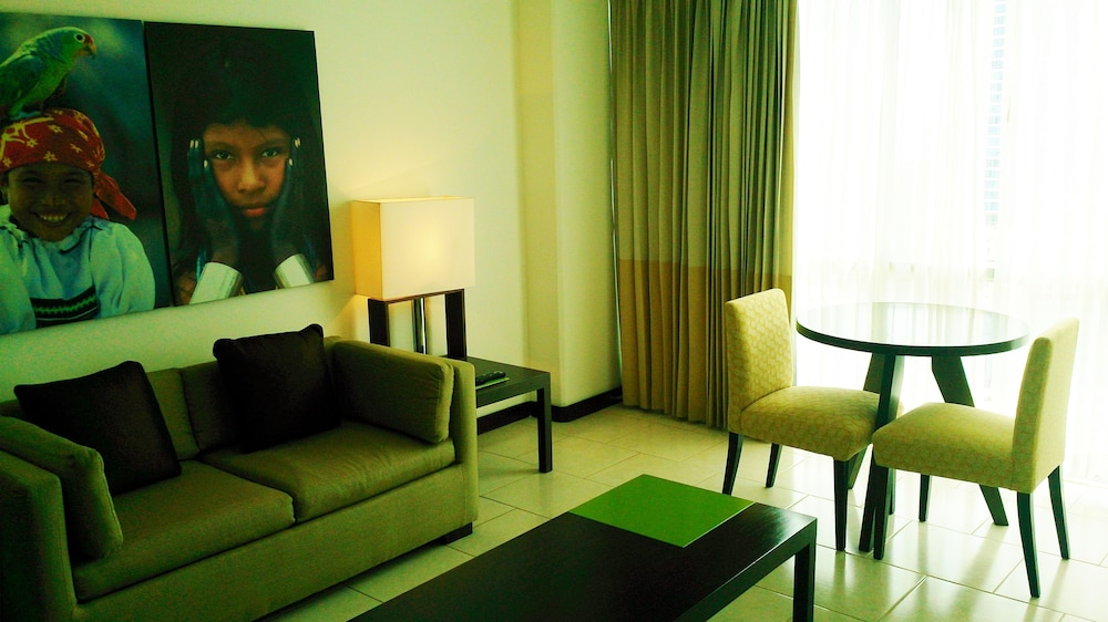 Junior Suite, 1 King Bed - Photo 10