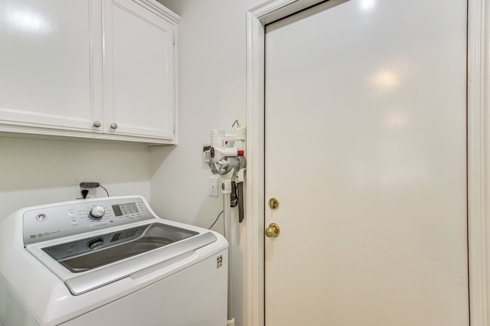 House (2 Bedrooms) photo 2