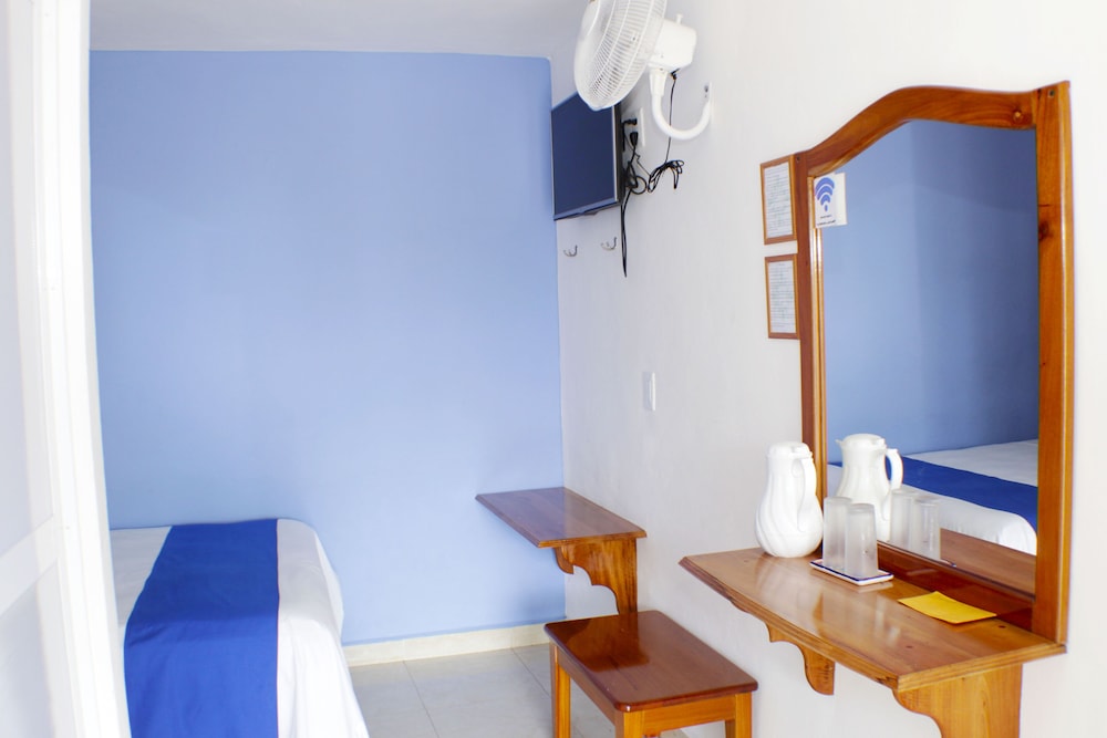 Standard Room - Photo 8