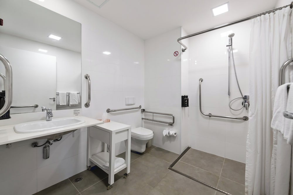 Studio Suite, 1 Queen Bed, Accessible, Kitchen - Photo 4