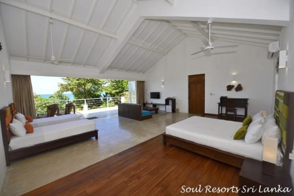 Luxury Suite, 1 Bedroom, Jetted Tub, Beach View