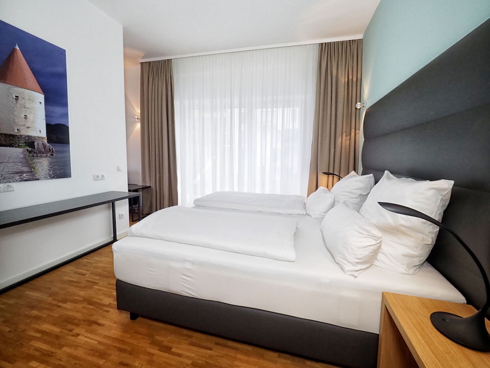 Deluxe Apartment, 1 Queen Bed, Non Smoking photo 2