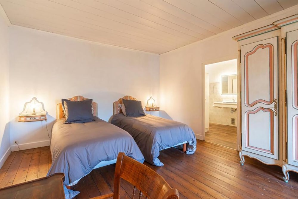 Classic Twin Room, Garden View