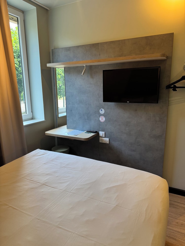 Standard Room, 1 Double Bed - Photo 6
