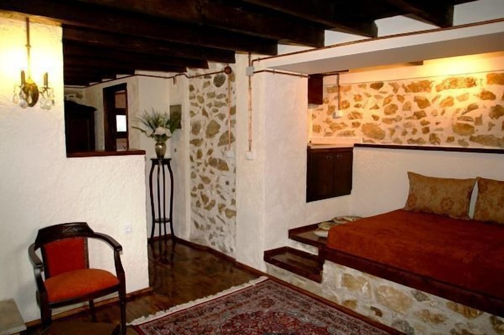 Family Room, Ensuite photo 2