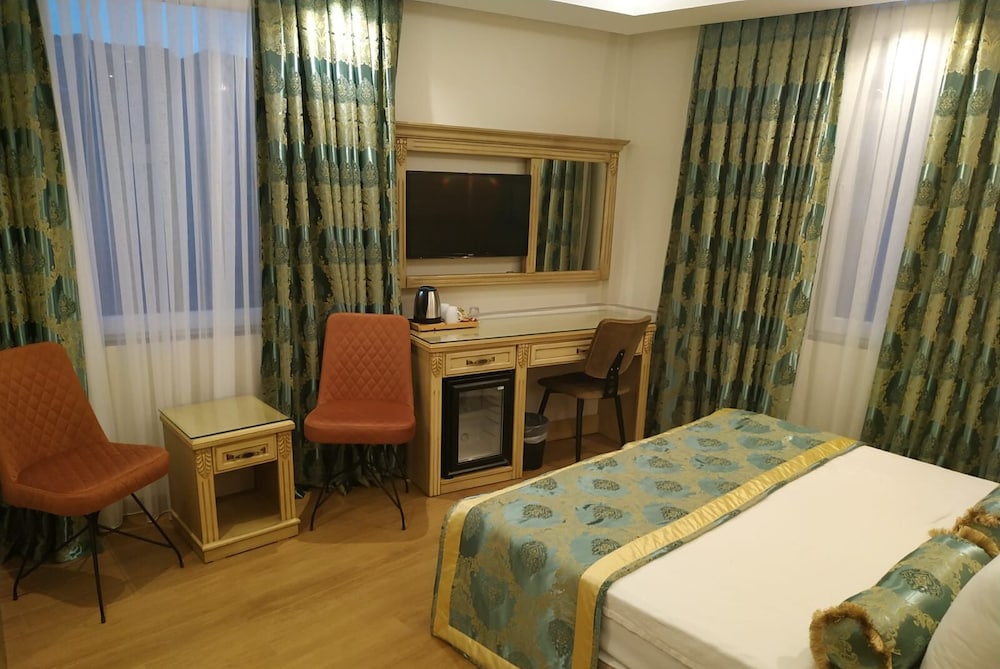 Bluemosque View Double or Twin Bed Room