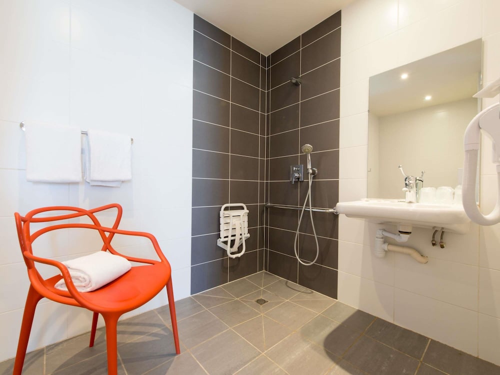 Triple Room, Multiple Beds, Accessible photo 3