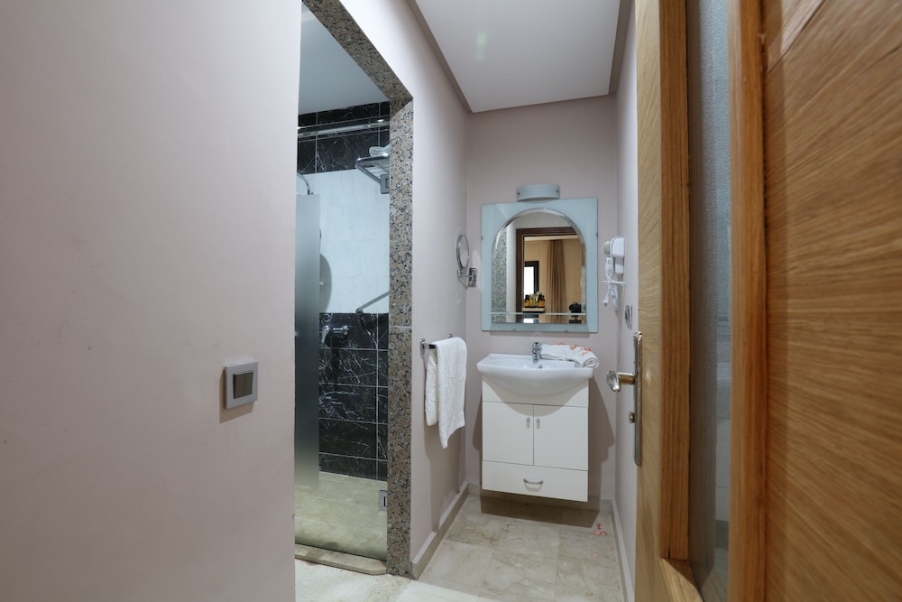 Double Or Twin Room photo 2