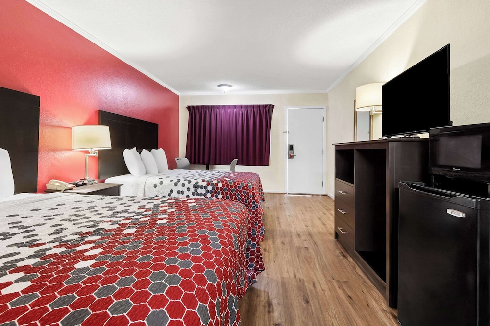 Standard Double Room, 2 Double Beds, Non Smoking - Photo 3