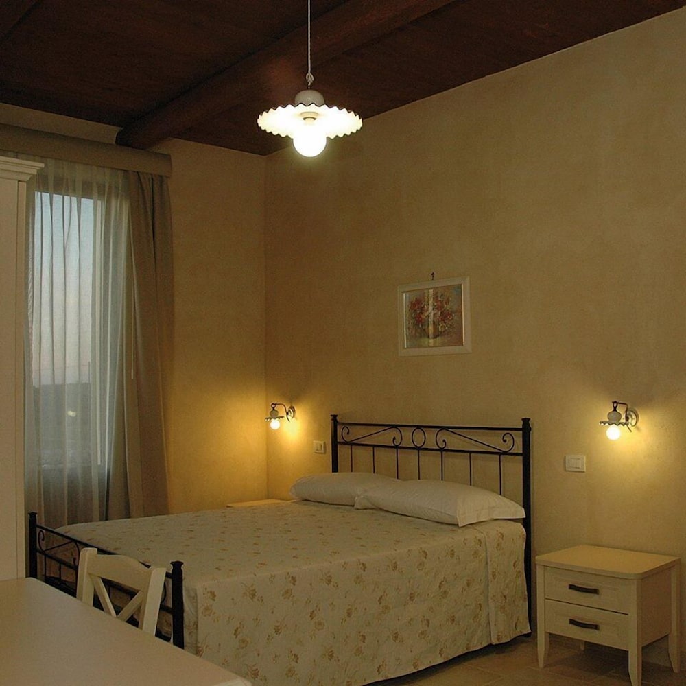 Basic Room photo 3