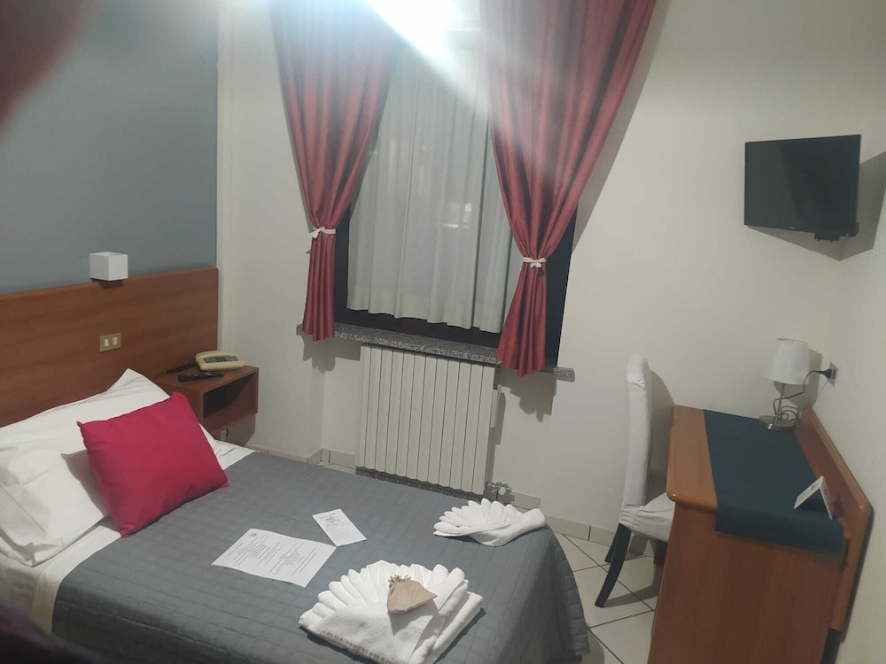 Single Room photo 3