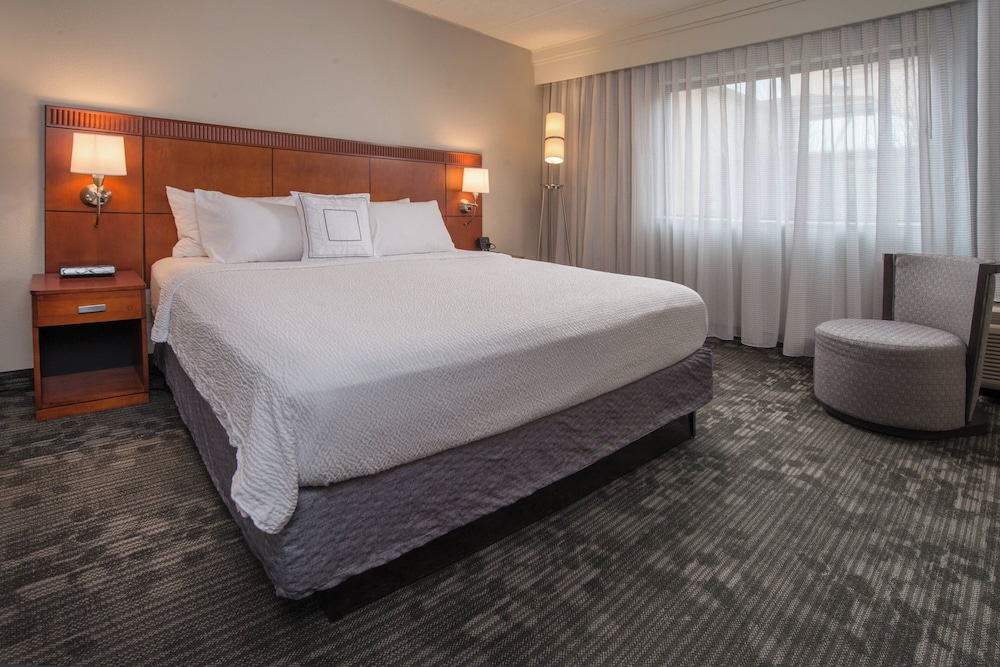 Suite, 1 Bedroom photo 2