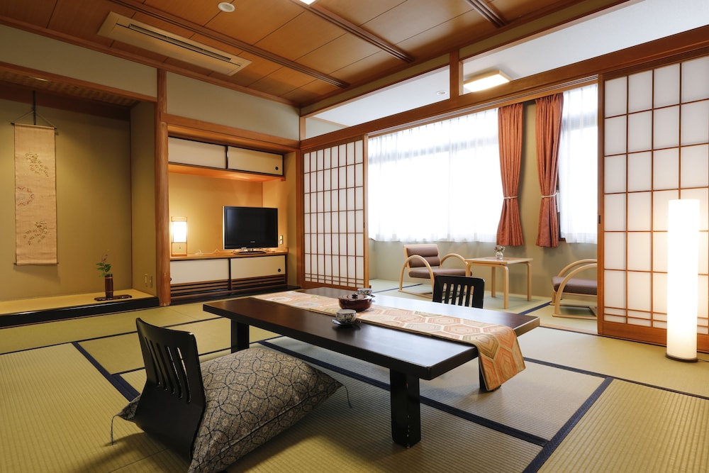 Japanese-style Room with 10 Tatami-mats - City View, Non Smoking - Photo 1