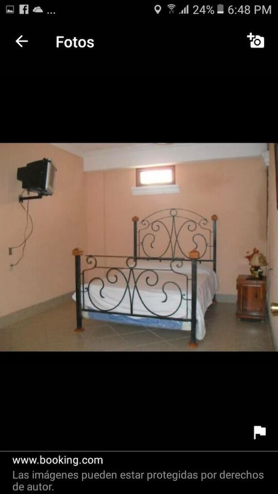 Deluxe Room, 1 Queen Bed, Non Smoking photo 2
