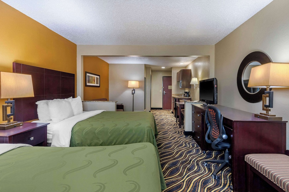Studio Suite, 2 Queen Beds - Photo 4