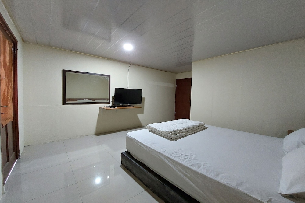 Standard Double Room - Photo 4
