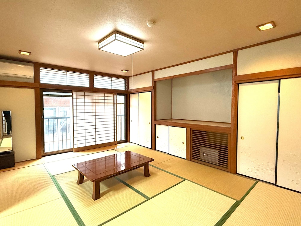 Classic Townhome, Non Smoking, Courtyard View (Ryuzu)