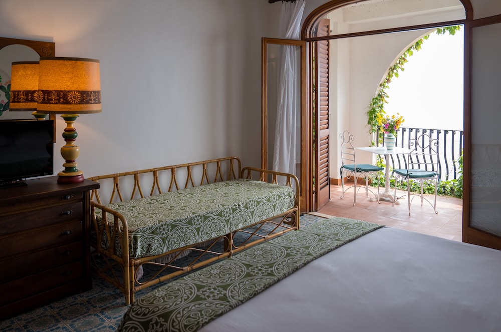 Comfort Double or Twin Room, Sea View photo 3