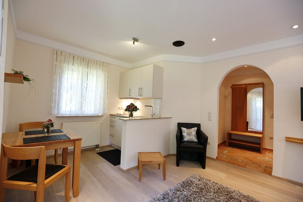 Deluxe Studio, 1 Bedroom, Kitchenette, Garden Area photo 3